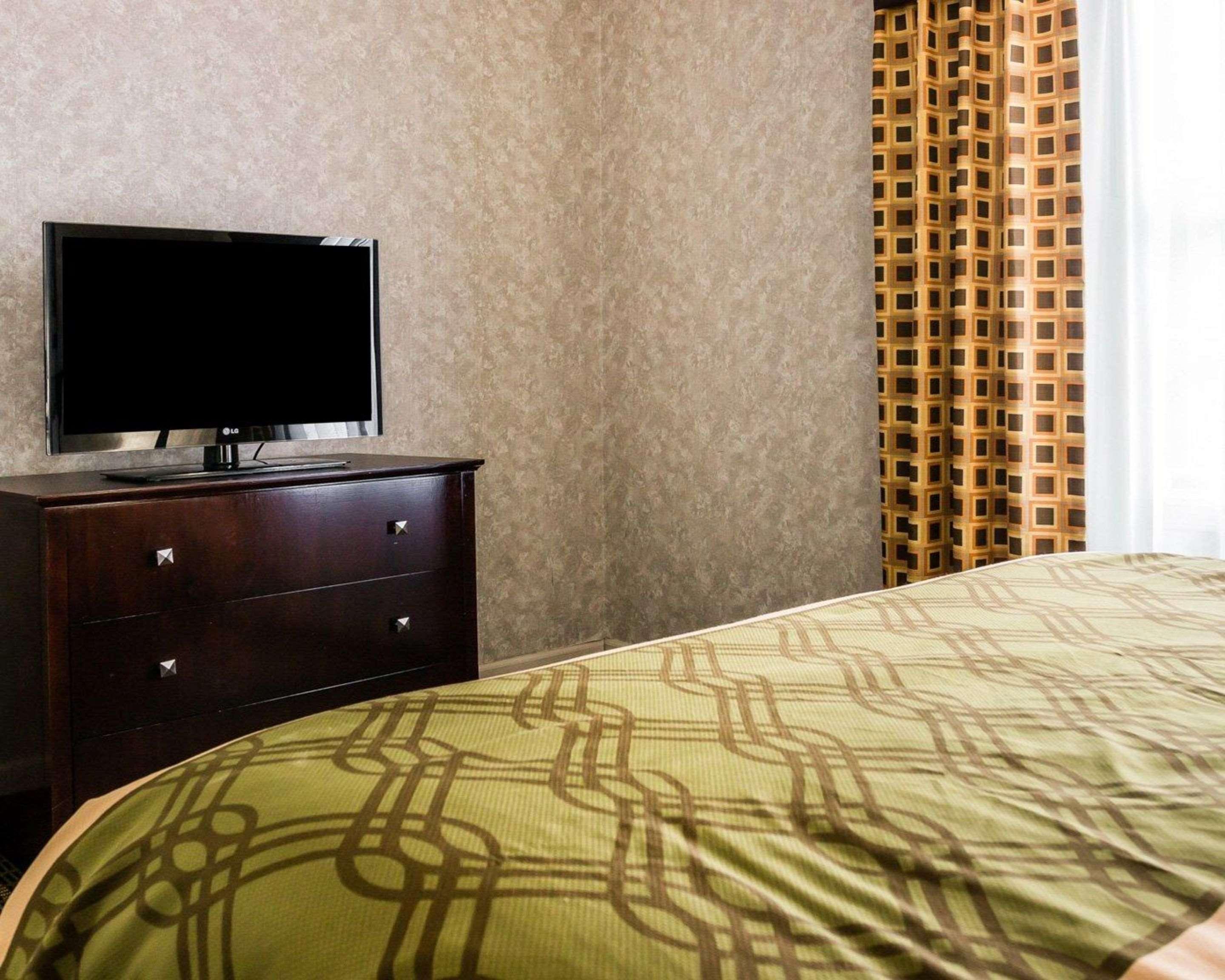 Econo Lodge & Suites Cascade Eksteriør billede