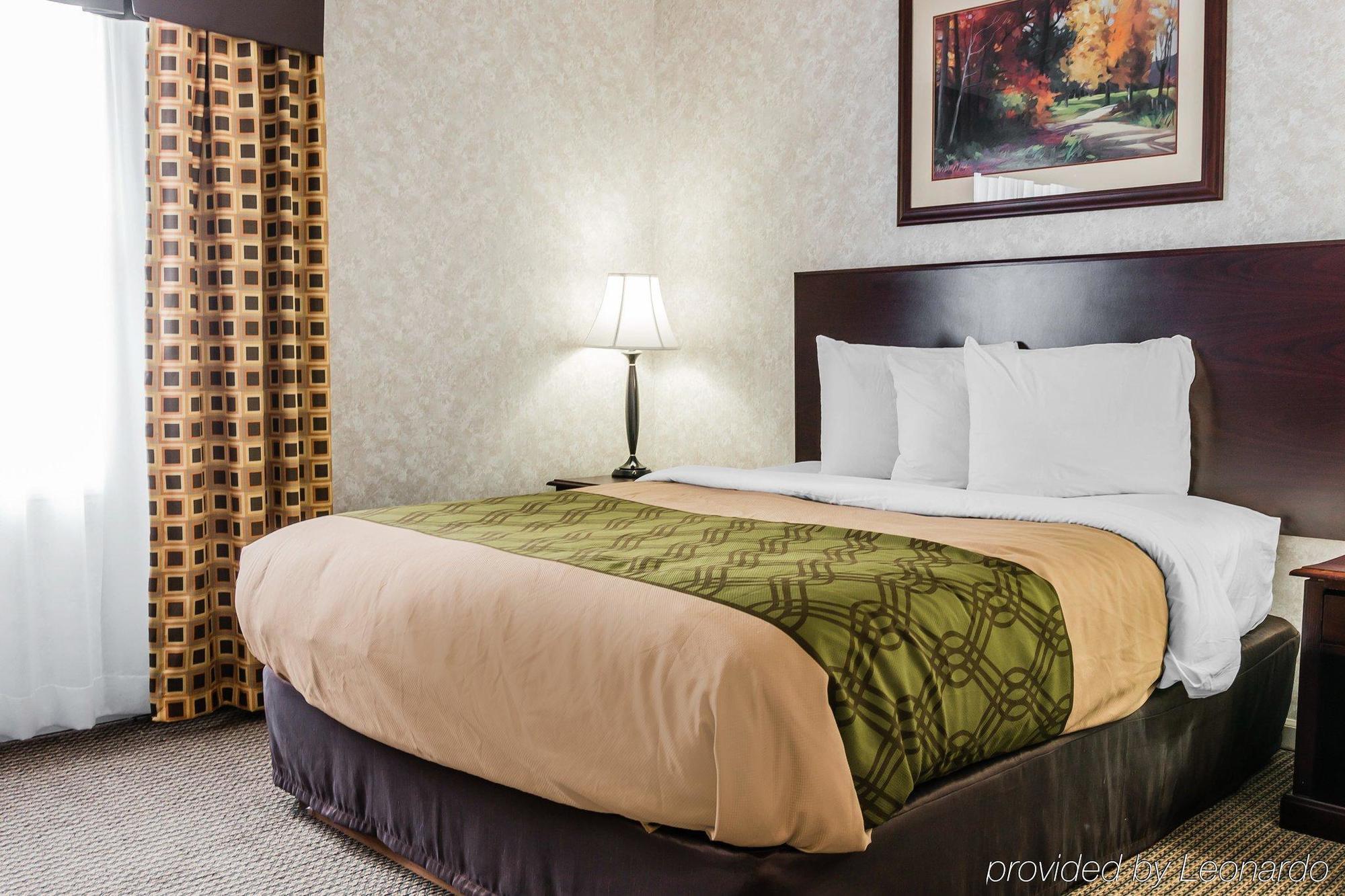 Econo Lodge & Suites Cascade Eksteriør billede